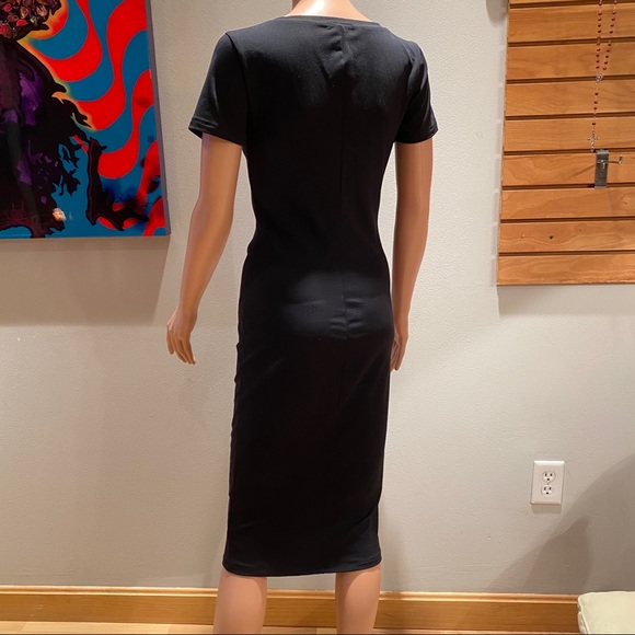 *LEITH* Dress - Picture 2 of 4